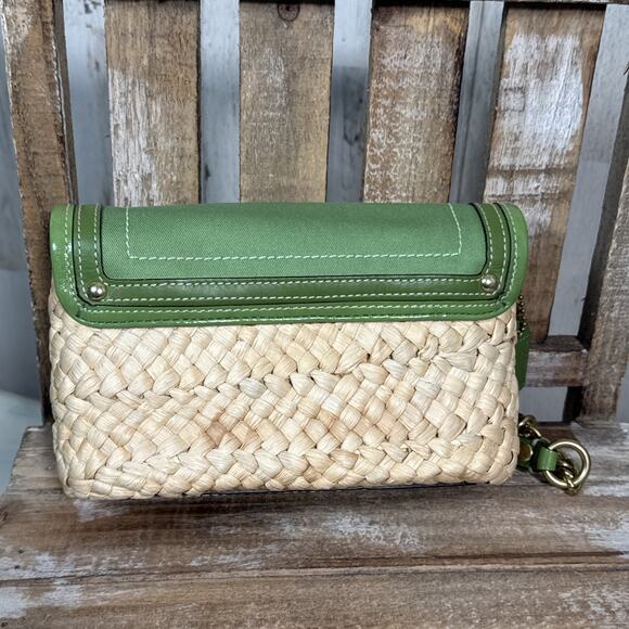 Coach Straw Leather Green Wristlet Clutch With Turnlock And Chain - Picture 2 of 14
